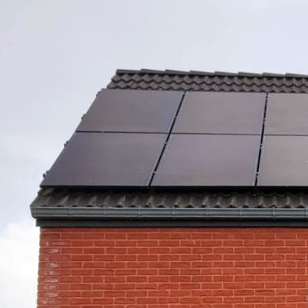 panneaux solaires full black installes dans la province de liege